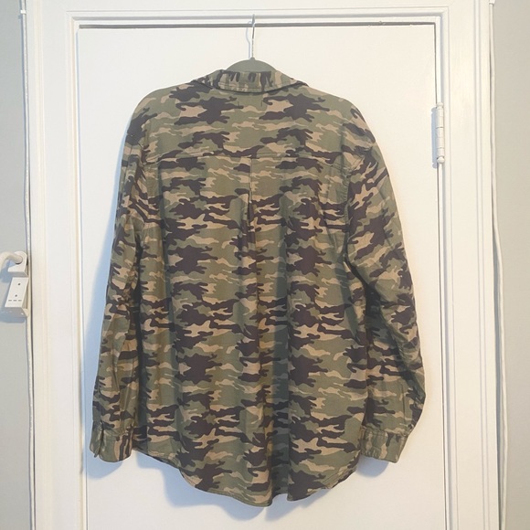 Camo Urban Outfitters Shacket - Picture 2 of 2